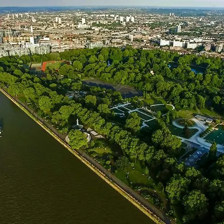 Modern 1 Bedroom Flat In The Heart Of Battersea Лондон Экстерьер фото