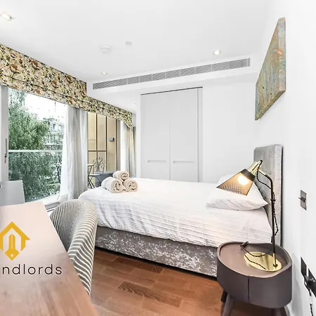 Modern 1 Bedroom Flat In The Heart Of Battersea Лондон Экстерьер фото